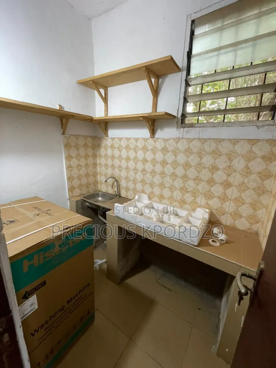 1bdrm Apartment in Adenta Housing Down for rent