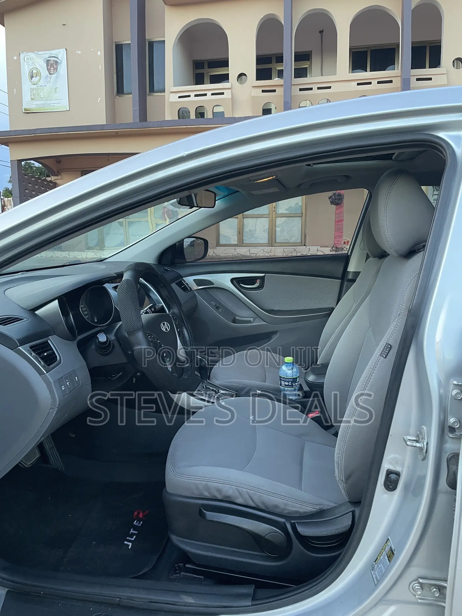 Hyundai Elantra Limited Sedan FWD (1.8L 4cyl 6A) 2013 Silver