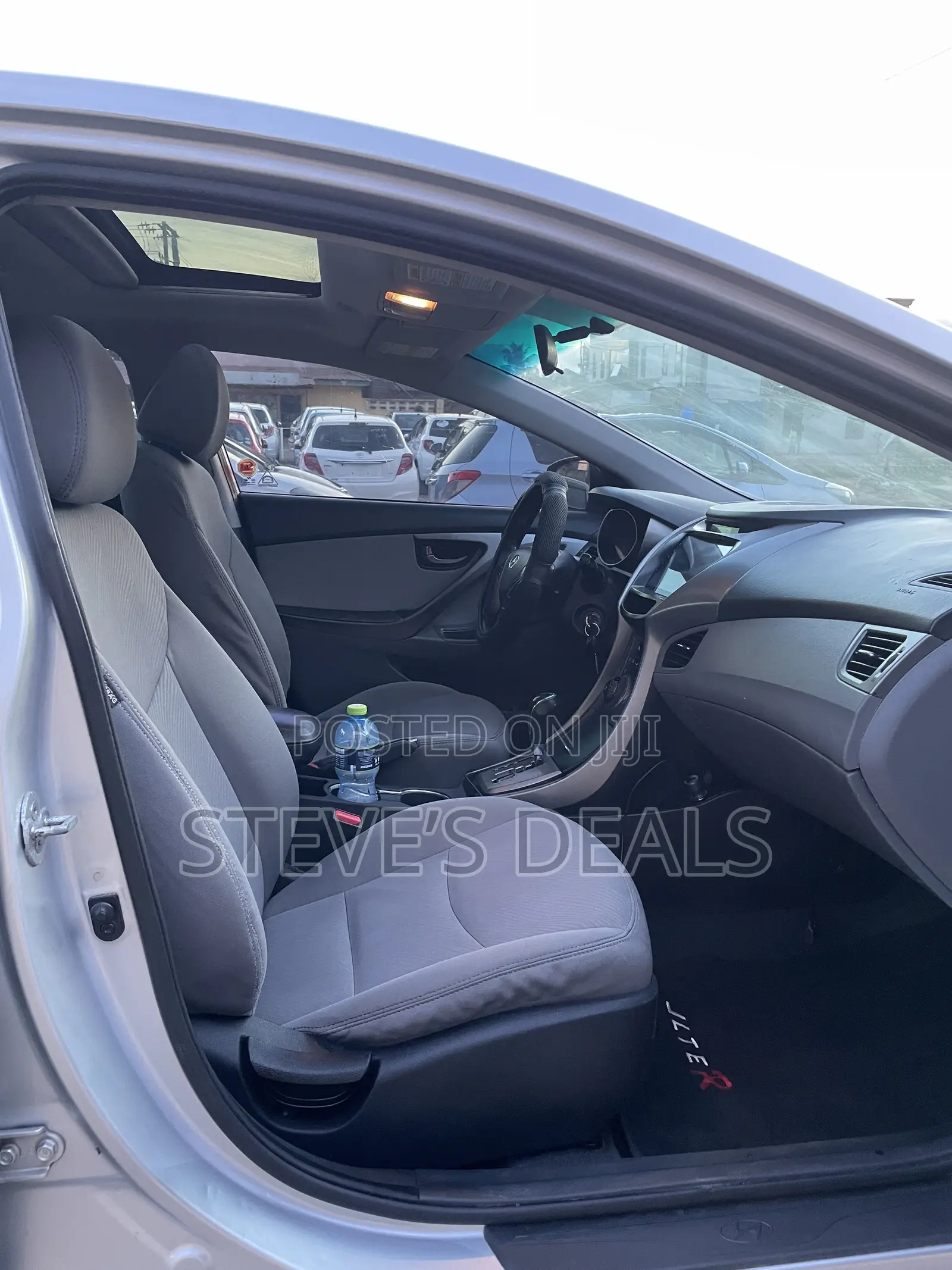Hyundai Elantra Limited Sedan FWD (1.8L 4cyl 6A) 2013 Silver