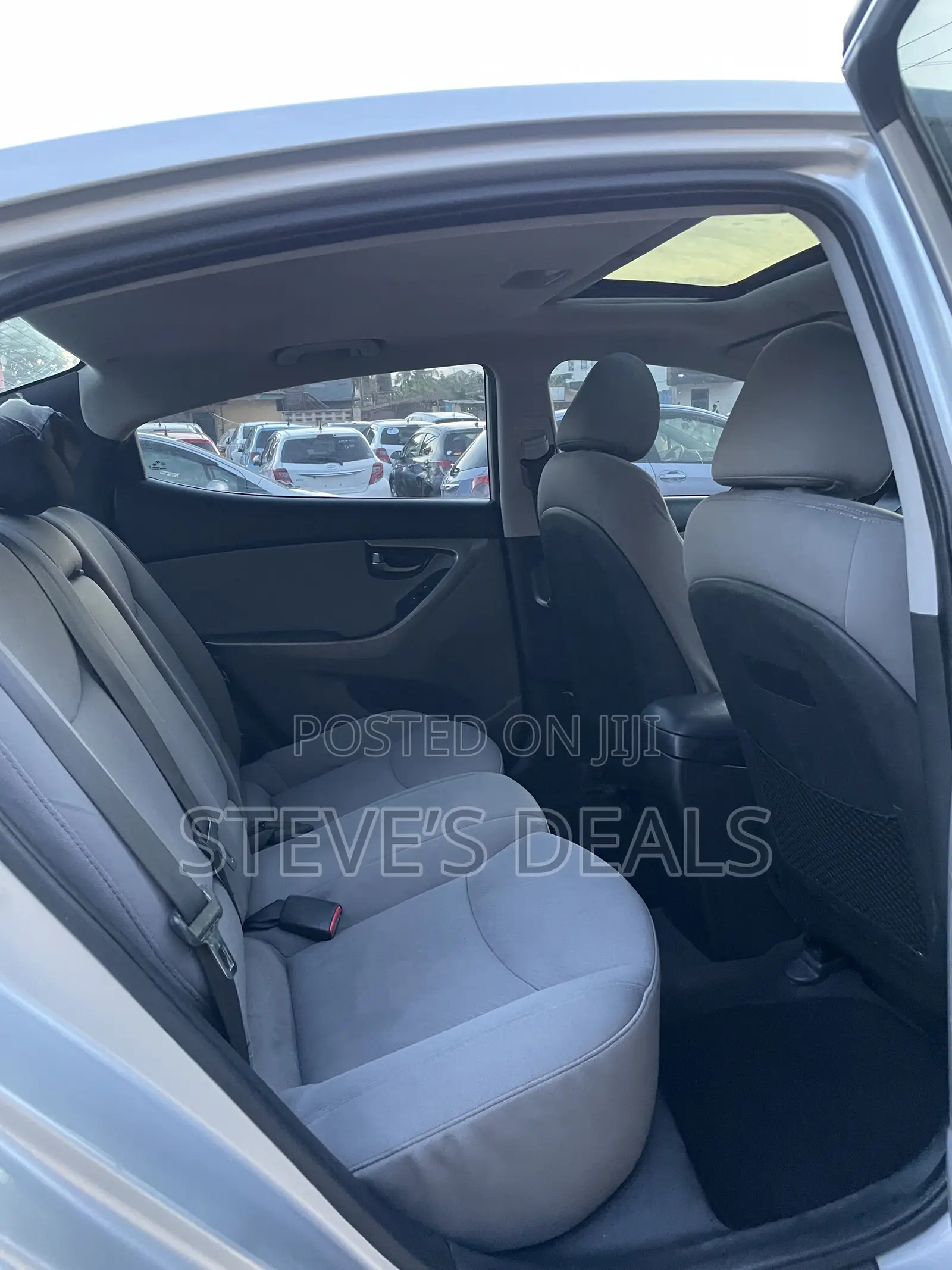 Hyundai Elantra Limited Sedan FWD (1.8L 4cyl 6A) 2013 Silver