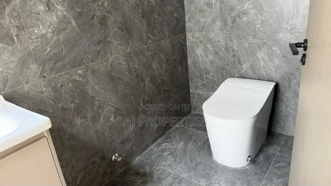 3bdrm House in East Legon for sale