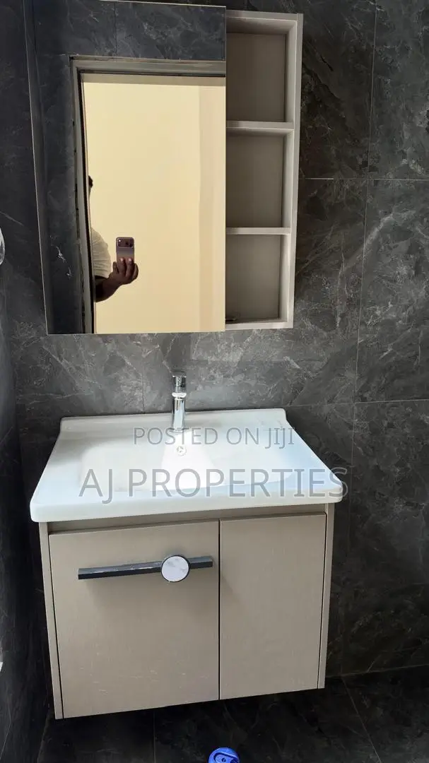 3bdrm House in East Legon for sale