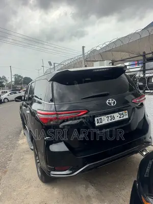 Toyota Fortuner 2.5 D AWD 2024 Black
