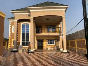 3bdrm Apartment in Dansoman Estate, Keep Fit for sale
