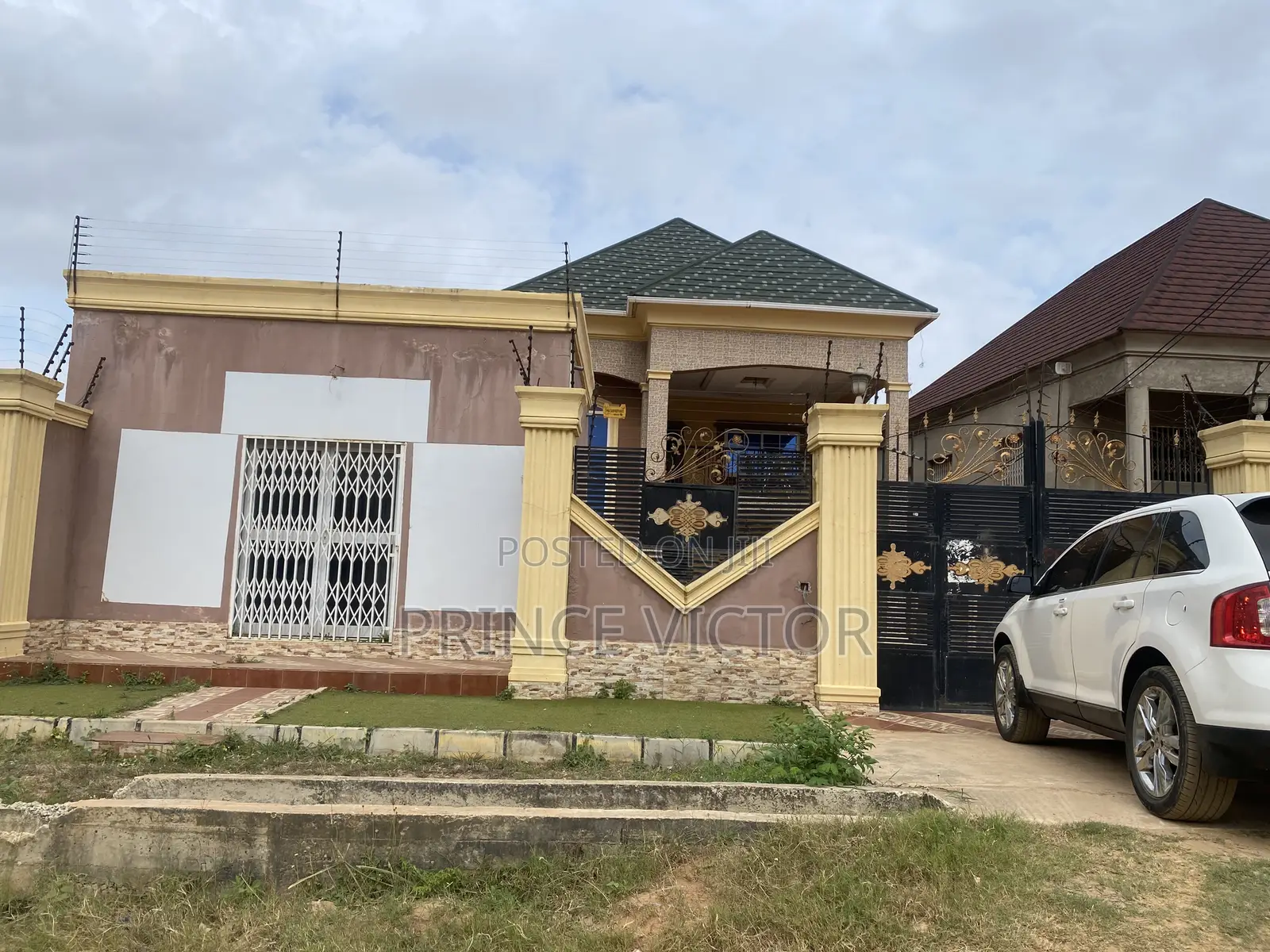 3bdrm Apartment in Dansoman Estate, Keep Fit for sale