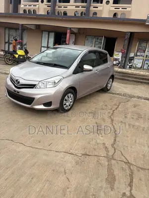 Toyota Vitz 1.3 AWD 3dr 2013 Pink