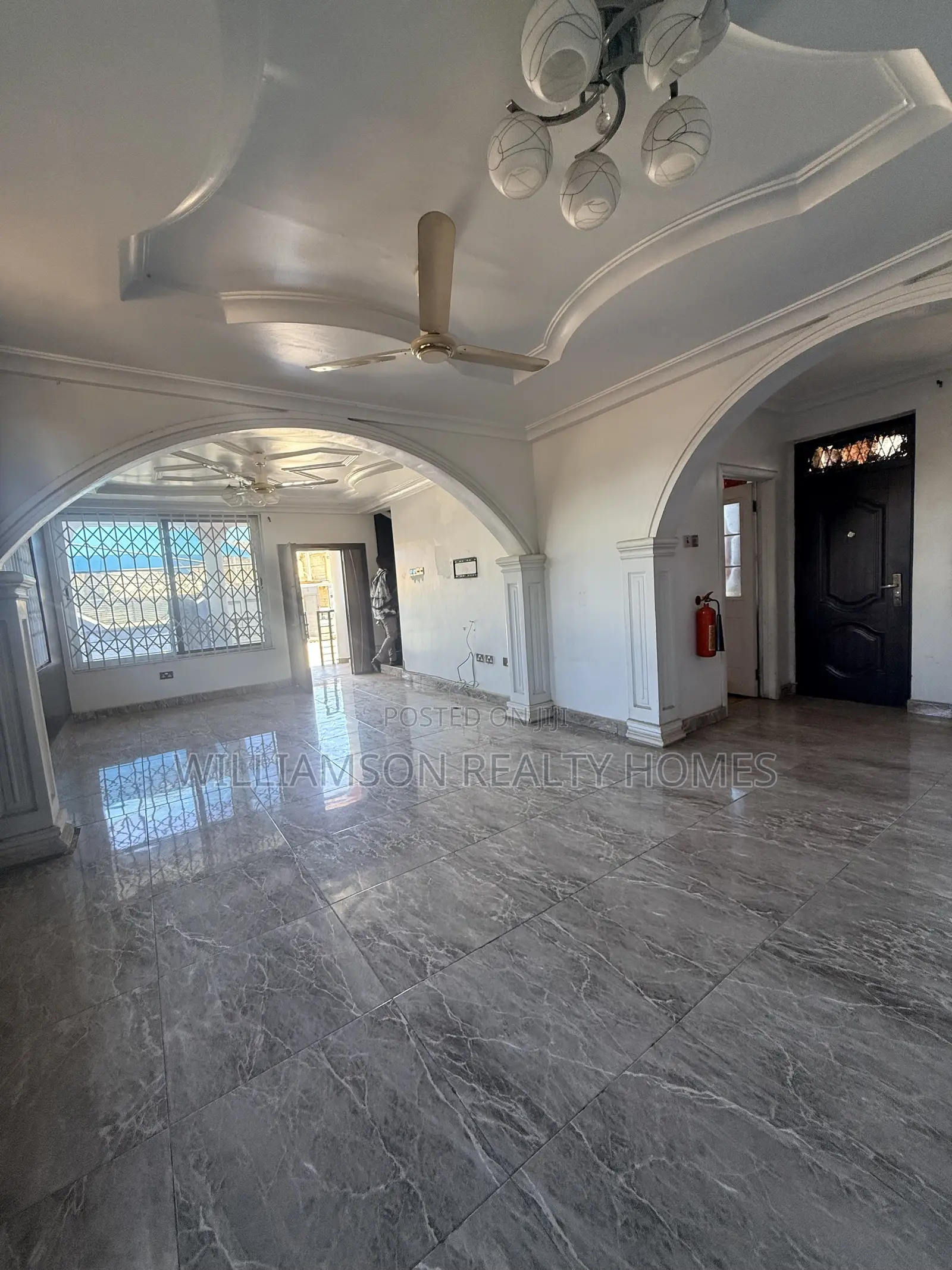 4bdrm House in Spintex Main Road for rent