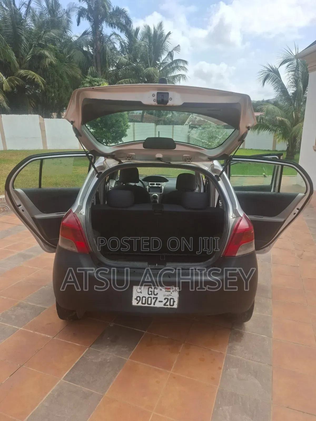 Toyota Vitz 1.0 FWD 3dr 2010 Silver