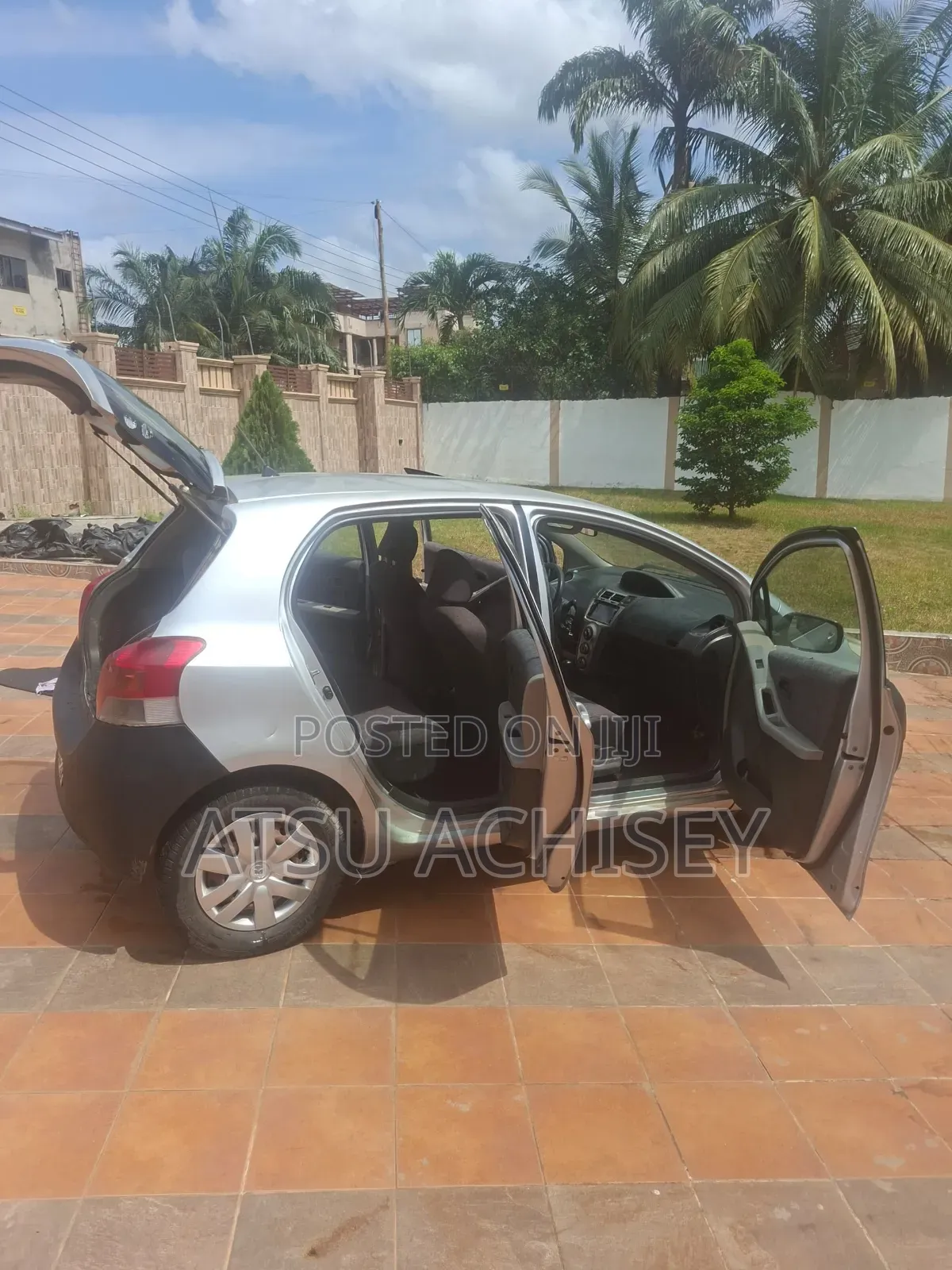 Toyota Vitz 1.0 FWD 3dr 2010 Silver
