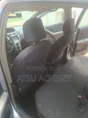 Toyota Vitz 1.0 FWD 3dr 2010 Silver
