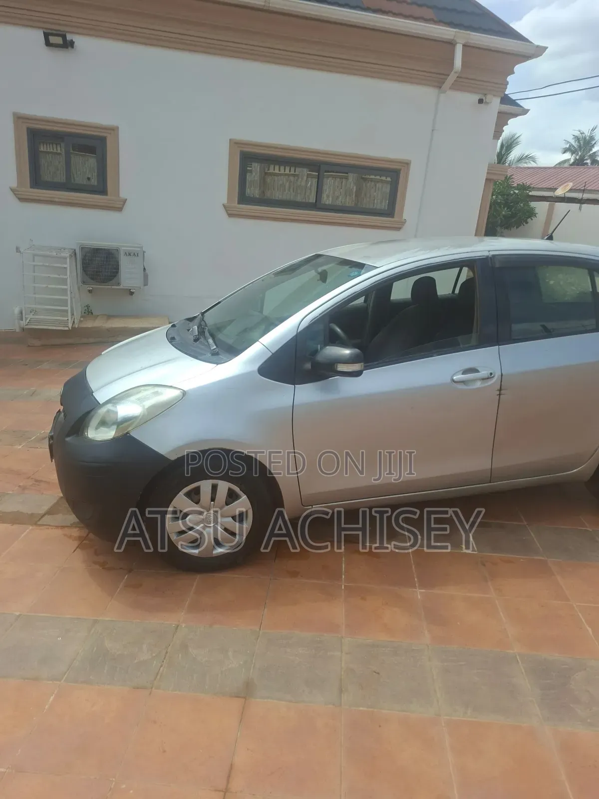 Toyota Vitz 1.0 FWD 3dr 2010 Silver