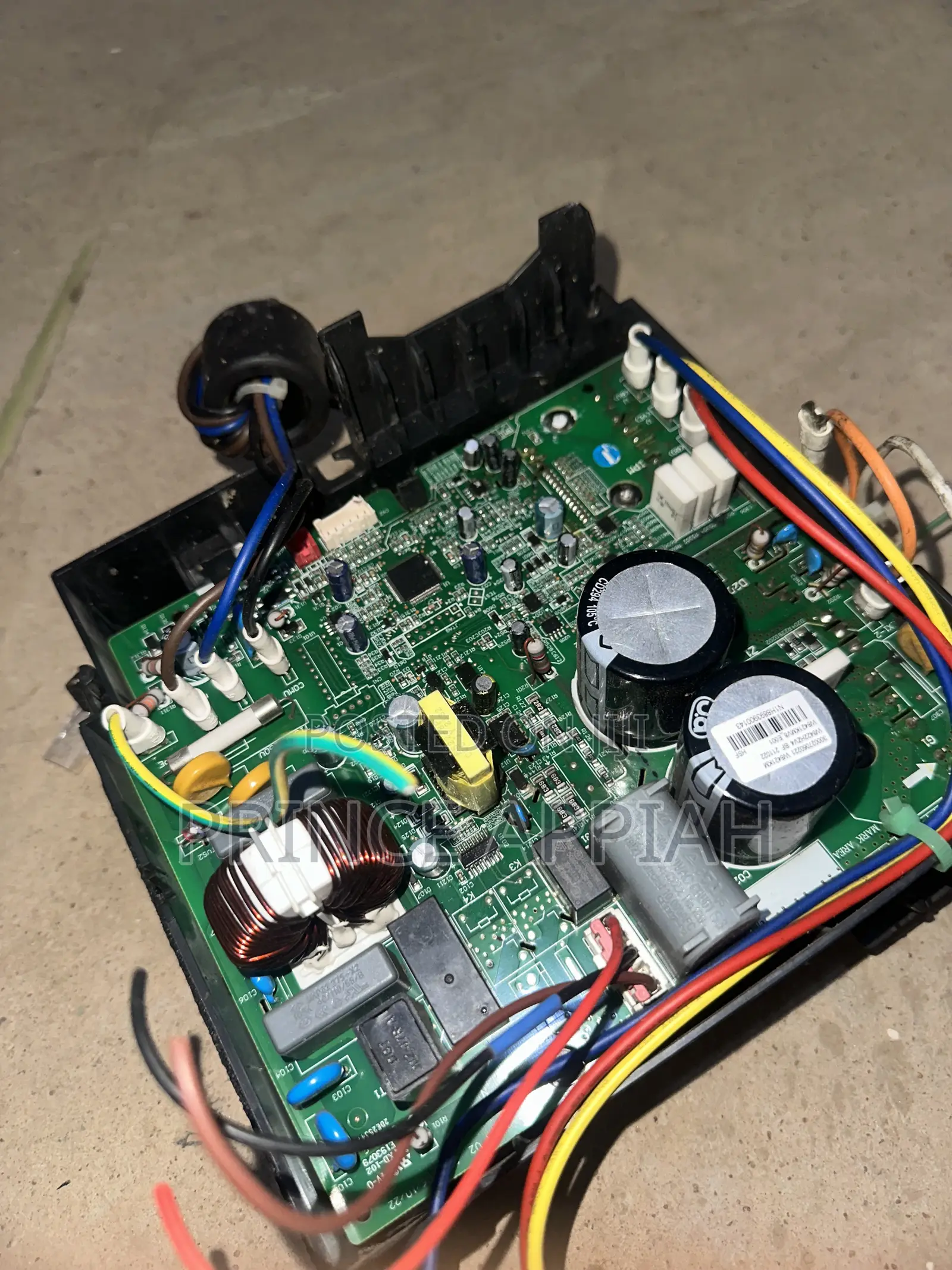 Gree 2HPInverter Compressor With Board QXF-A102"