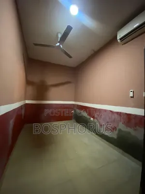 2bdrm Apartment in Lapaz Racecourse, Nyanmekye for rent