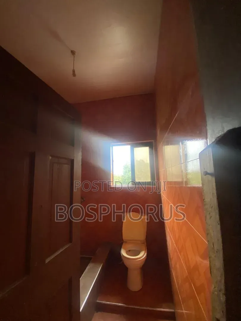 2bdrm Apartment in Sowotuom, Last Stop for rent