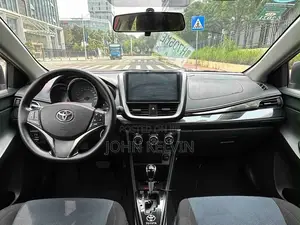 Toyota Yaris LE Hatchback 5dr 2017 Burgundy