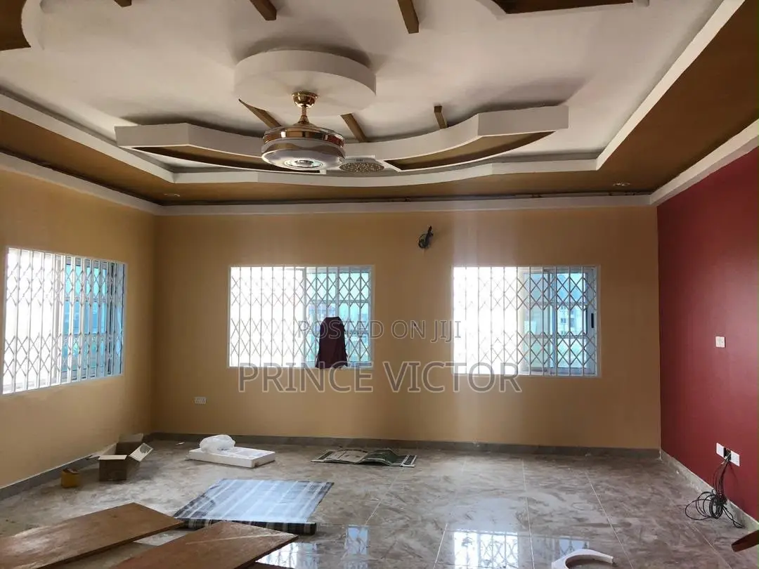 3bdrm Apartment in Dansoman Estate, Keep Fit for sale
