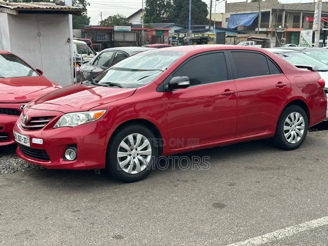 Toyota Corolla 2013 Red