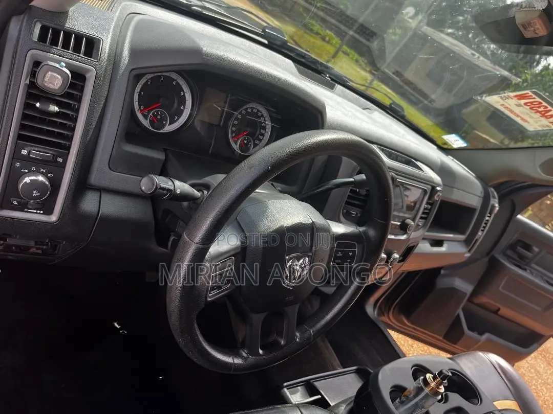 RAM 1500 2014 Matt Black