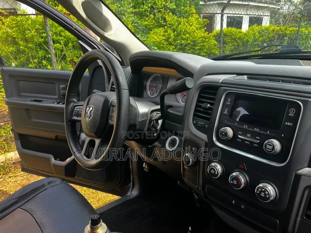 RAM 1500 2014 Matt Black