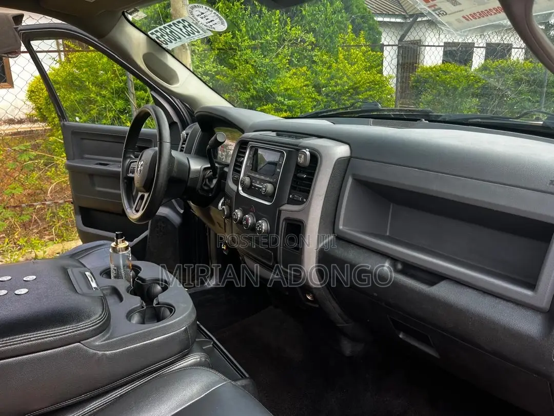 RAM 1500 2014 Matt Black