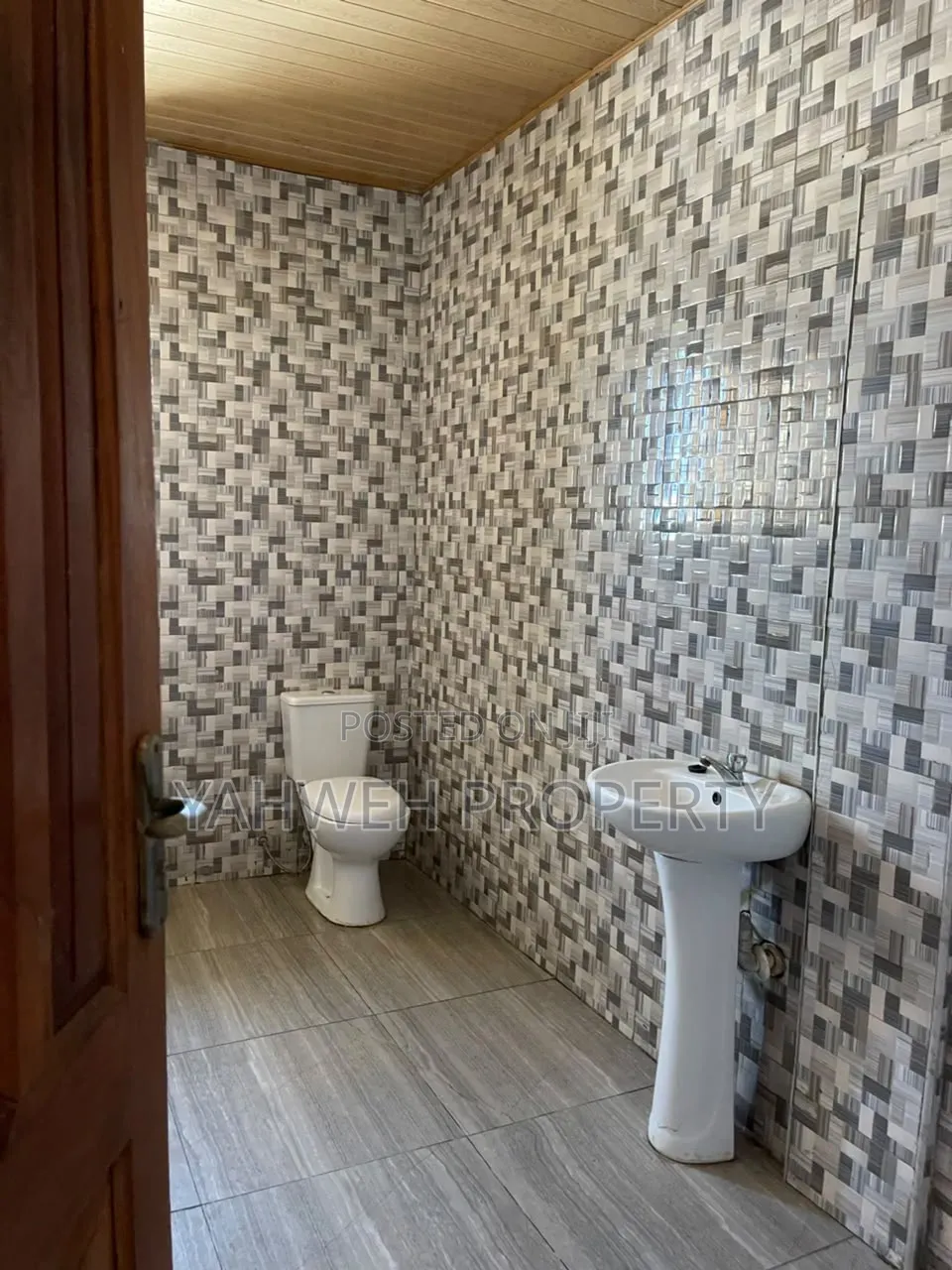 1bdrm Apartment in Spintex Kotobabi, Baatsona Total for rent