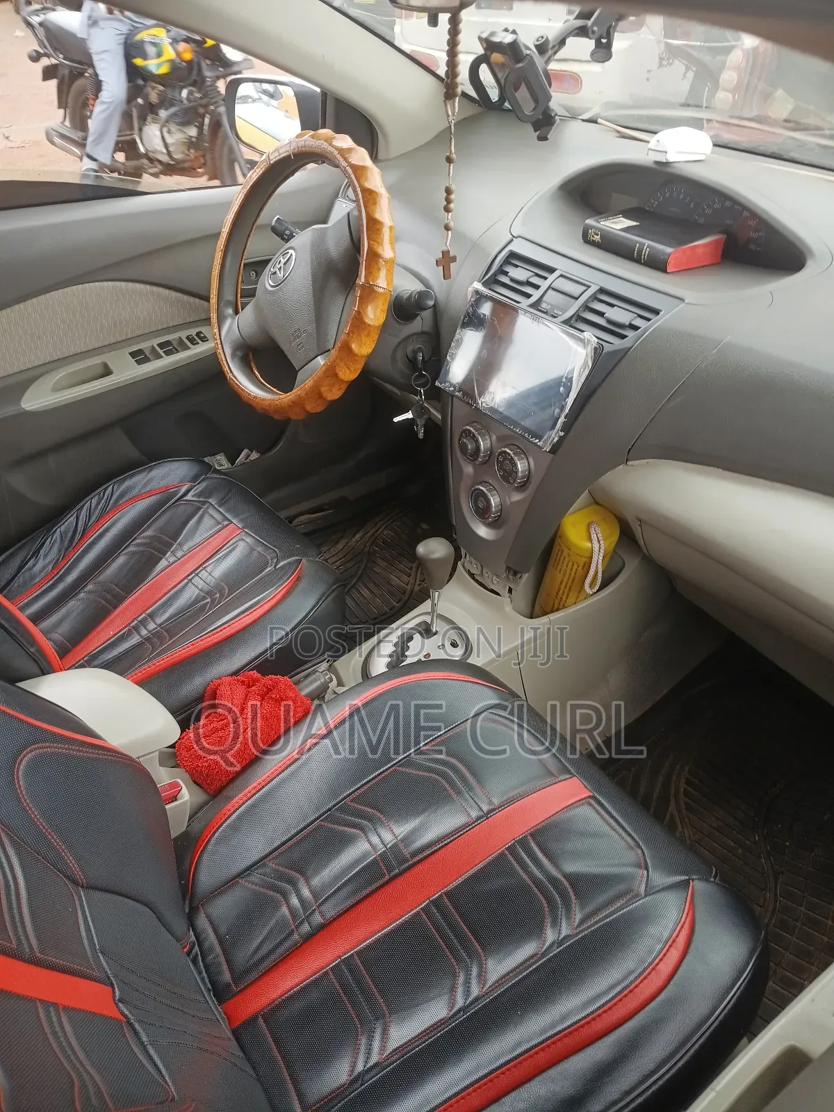 Toyota Belta 2010 Silver