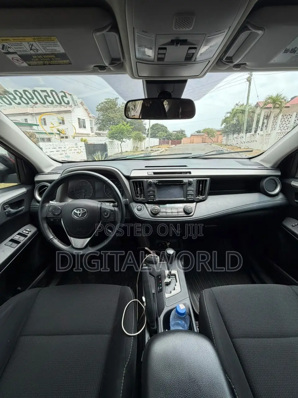 Toyota RAV4 XLE 4dr SUV AWD (2.5L 4cyl 6A) 2018 Red