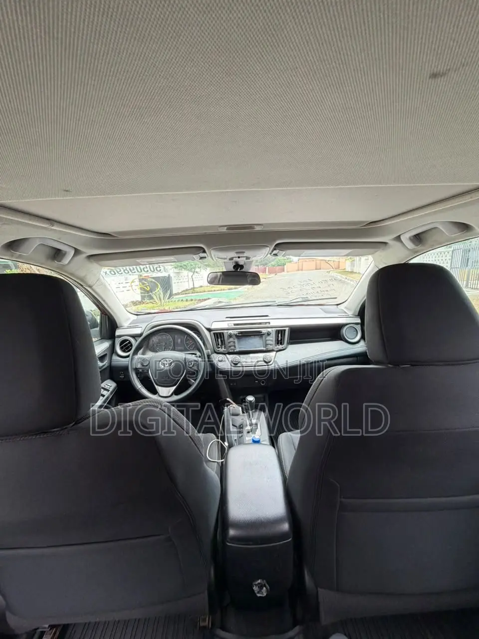 Toyota RAV4 XLE 4dr SUV AWD (2.5L 4cyl 6A) 2018 Red