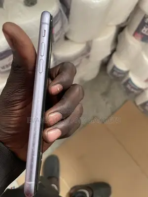 Apple iPhone 11 64 GB Purple