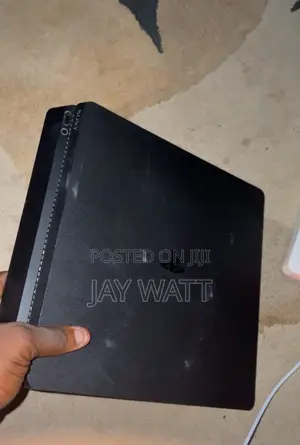 PS4 Slim Jailbreak With 6 Games and 2 Controllers