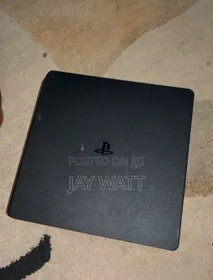 PS4 Slim Jailbreak With 6 Games and 2 Controllers