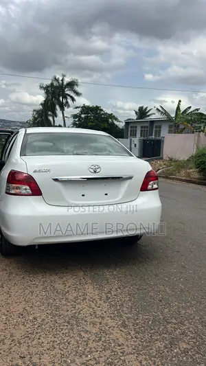 Toyota Belta 2011 White