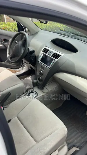 Toyota Belta 2011 White