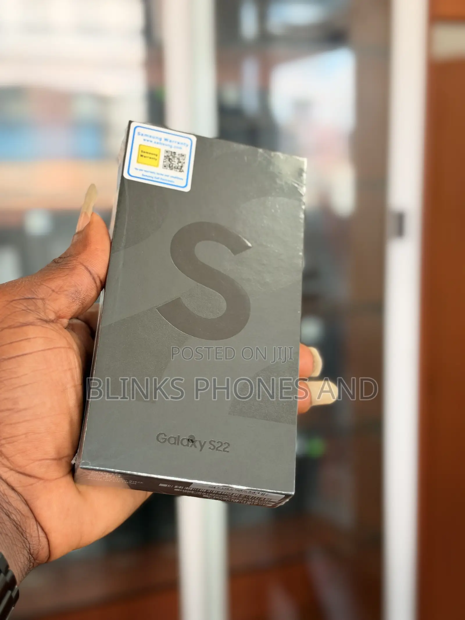 New Samsung Galaxy S22 5G 128 GB Silver