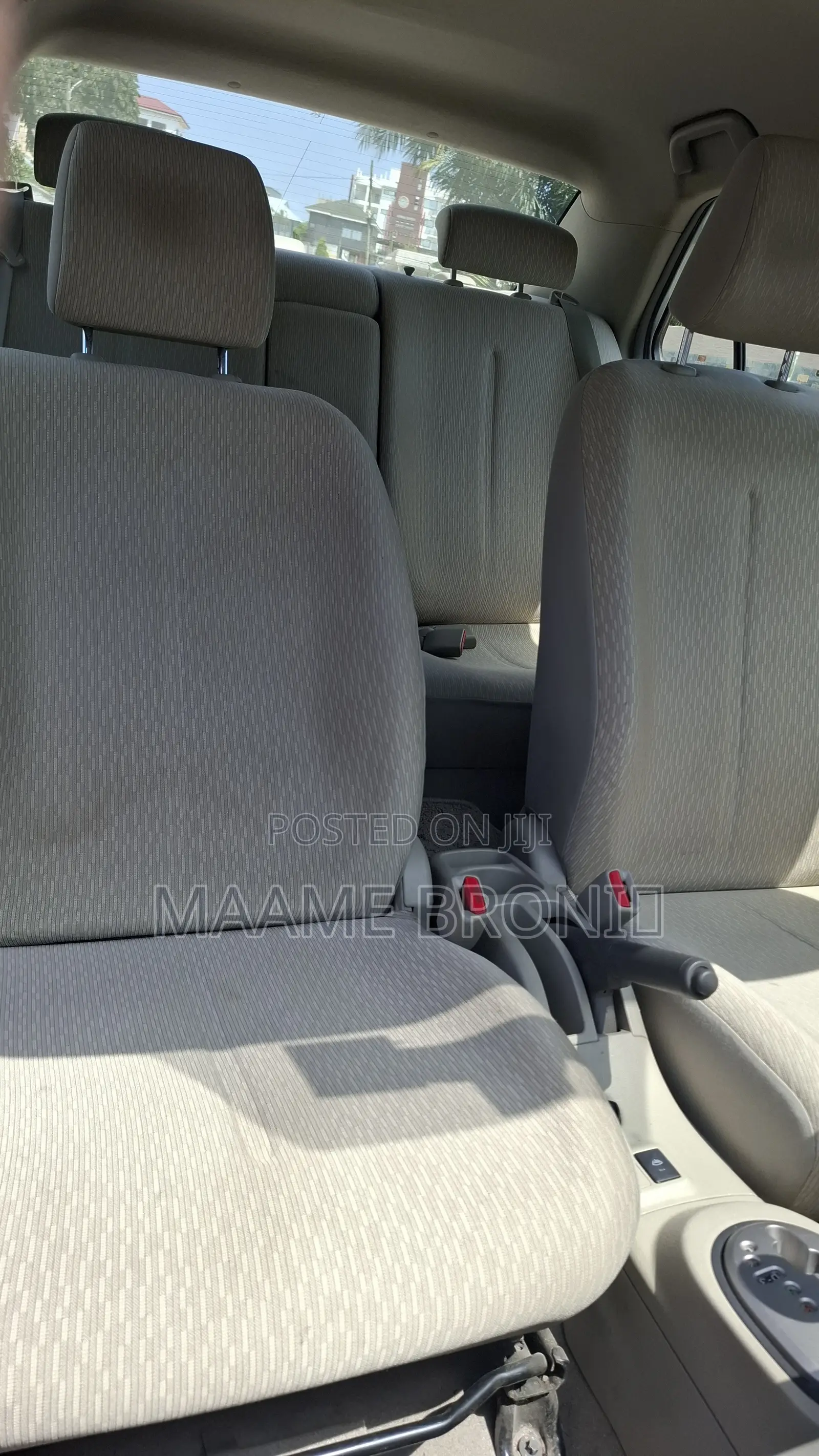 Toyota Belta 2011 Silver