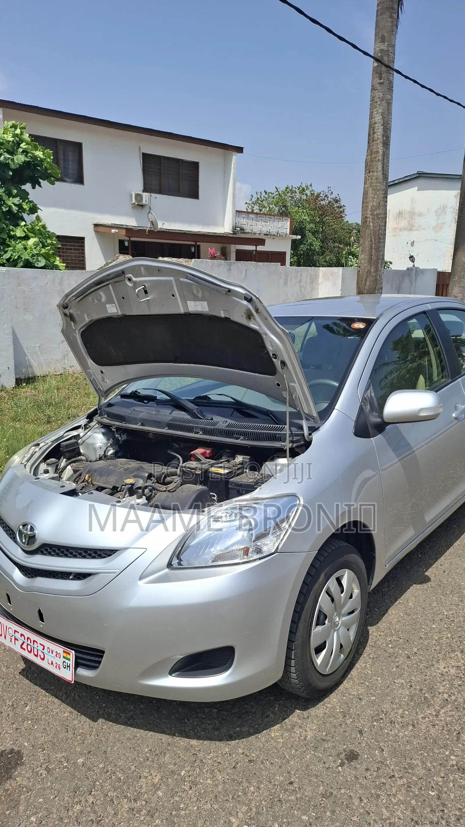 Toyota Belta 2011 Silver
