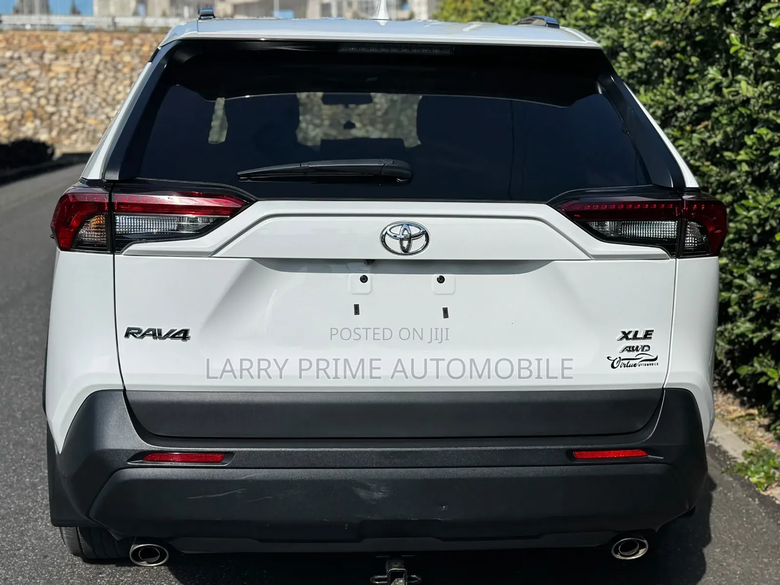 Toyota RAV4 XLE AWD 2020 White