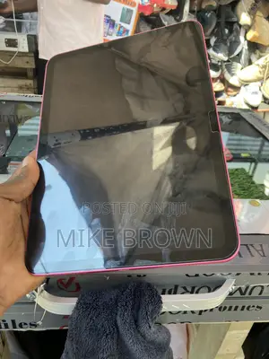 Apple iPad Pro 13 (2025) 64 GB Pink