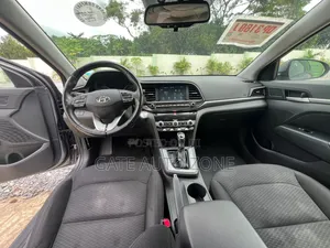 Hyundai Elantra Value Edition 2019 Gray