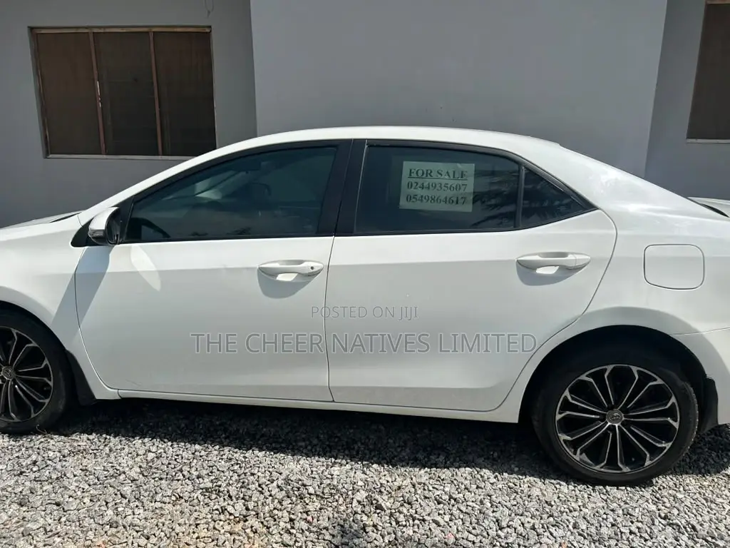 Toyota Corolla 2015 White