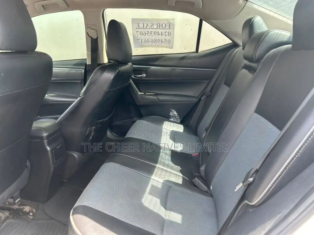 Toyota Corolla 2015 White