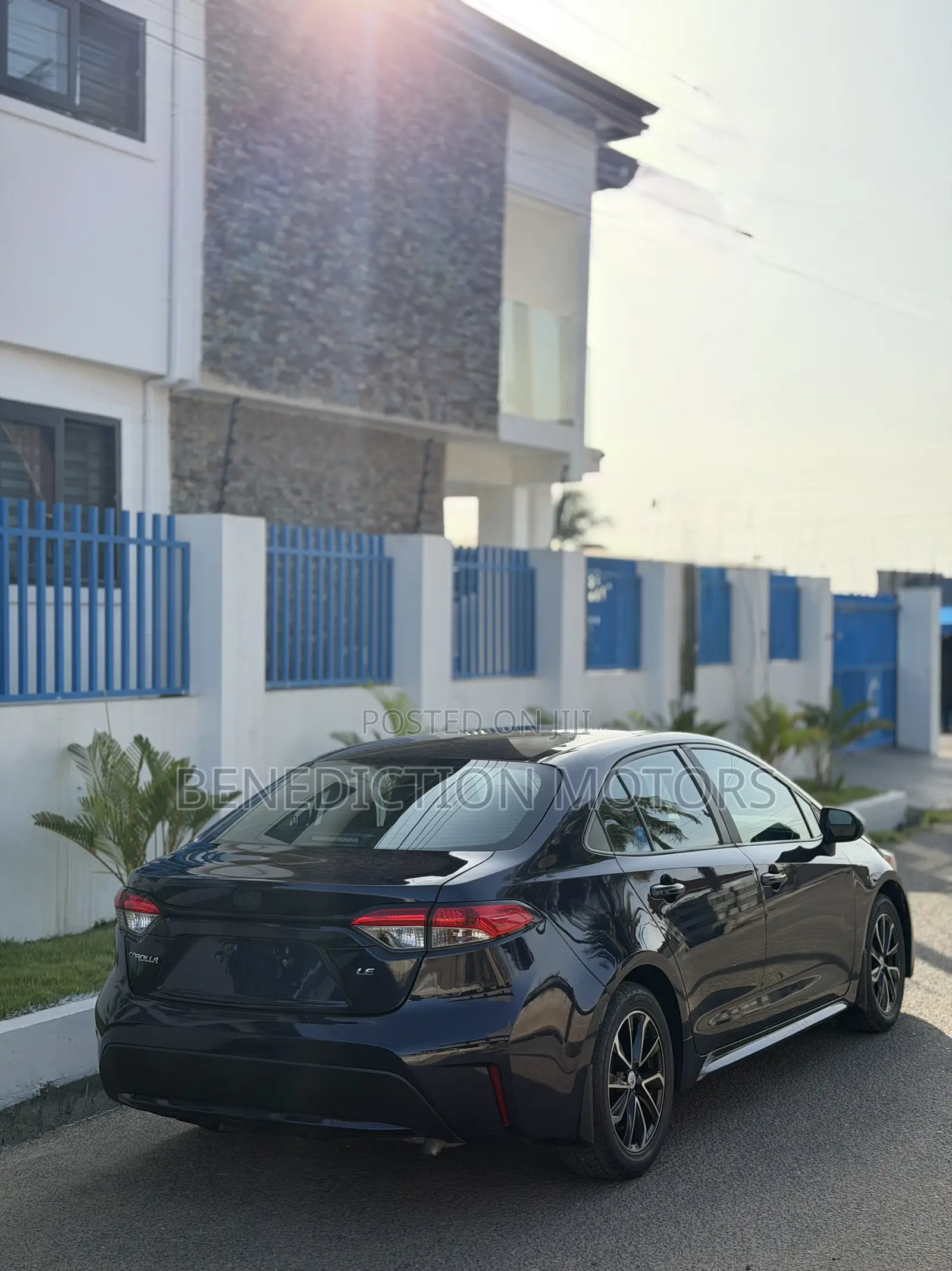 Toyota Corolla LE 2020 Blue