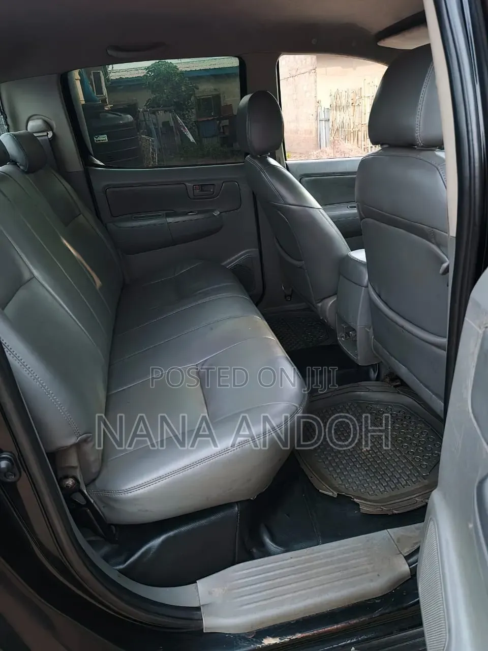 Toyota Hilux 2.5 D-4D 4X4 SRX 2012 Black