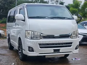 Toyota HiAce 2015 White