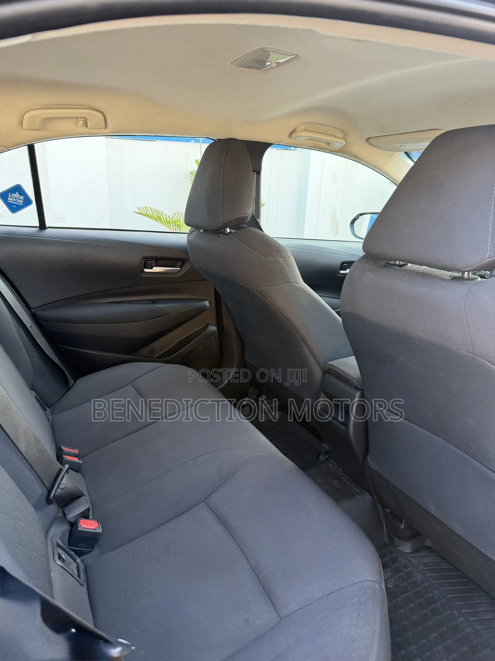 Toyota Corolla LE 2020 Blue