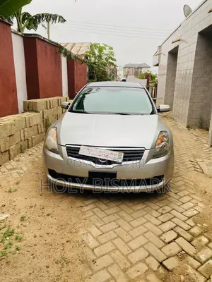 Nissan Altima 2009