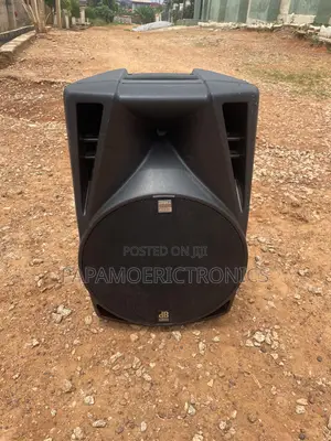 sigleDB Technologies OPERA 402D Active Box Digital,300W+100W RMS 12"/1