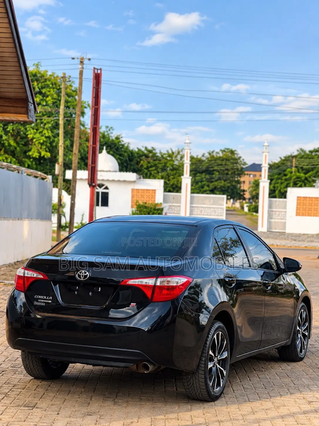Toyota Corolla S w/Special Edition Pkg (1.8L 4cyl CVT) 2016 Black