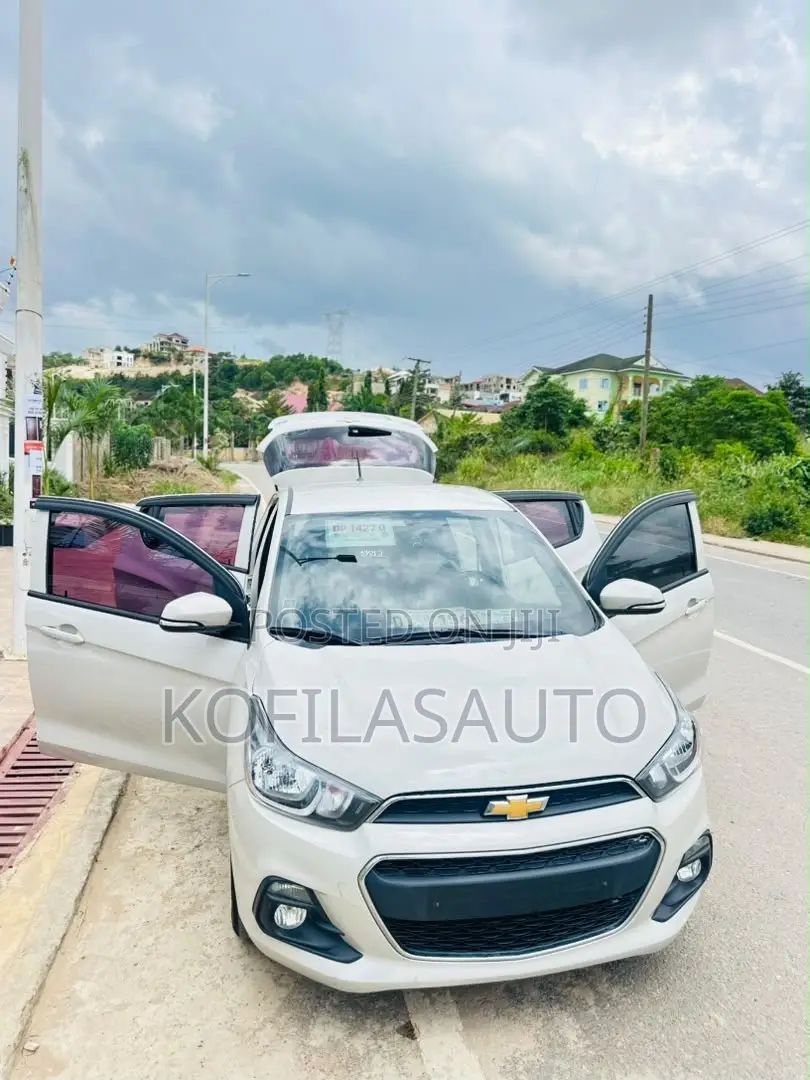 Chevrolet Spark 2016 Silver