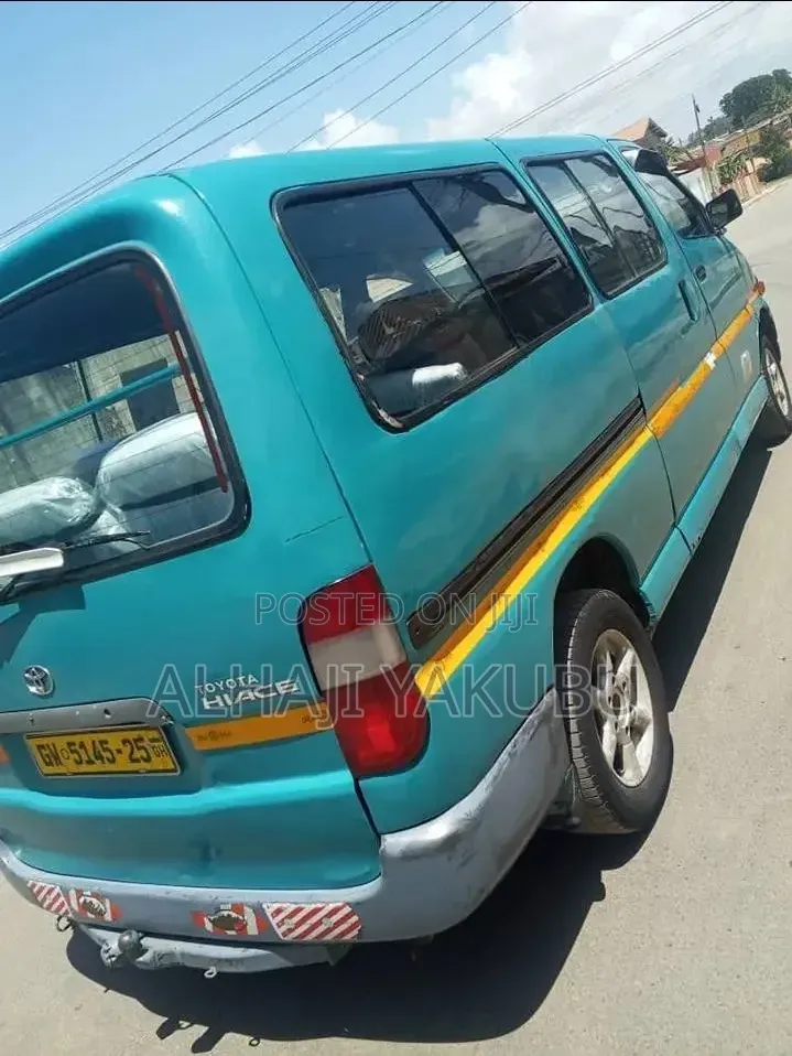Toyota HiAce 2009 Blue